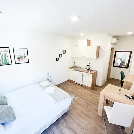 Anita's Apartment *